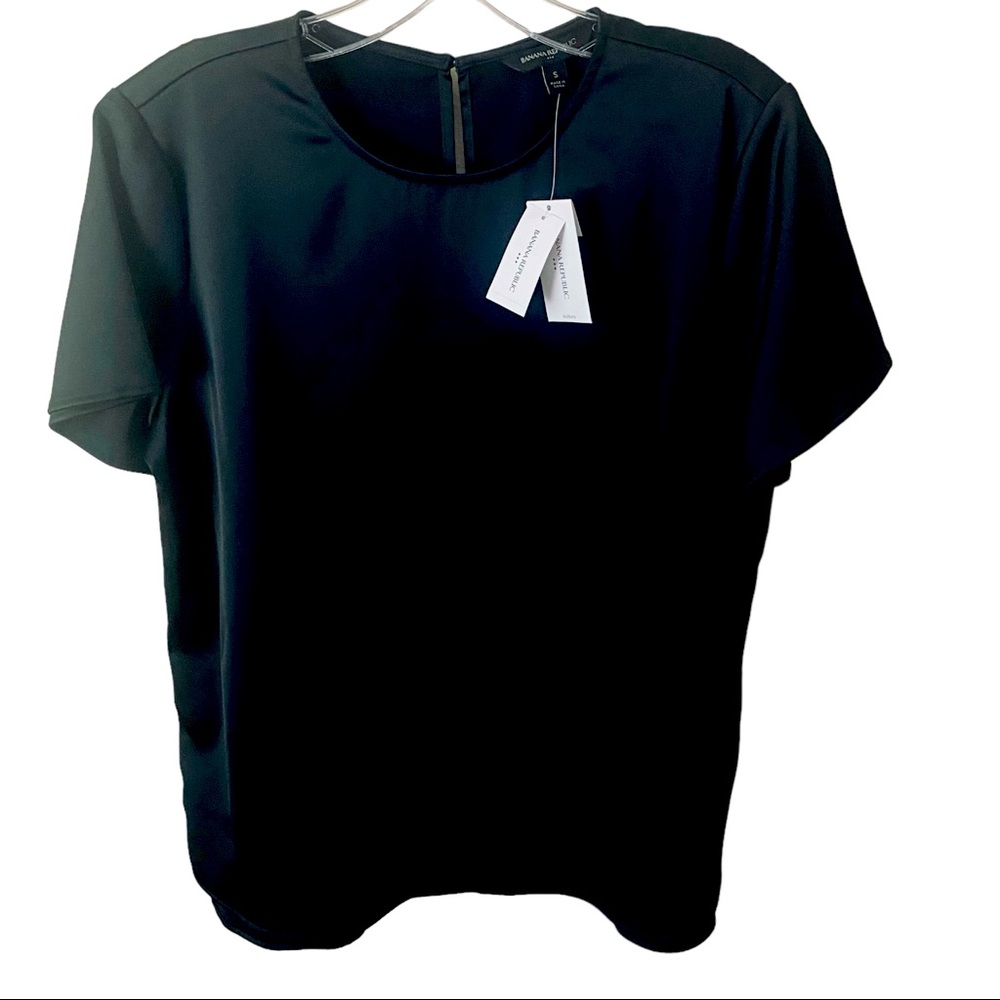 NWT. Banana Republic Small black short sleeve top